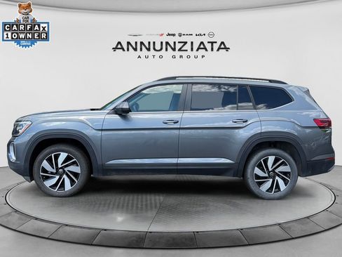 Used 2025 Volkswagen Atlas SE AWD/4WD image 2