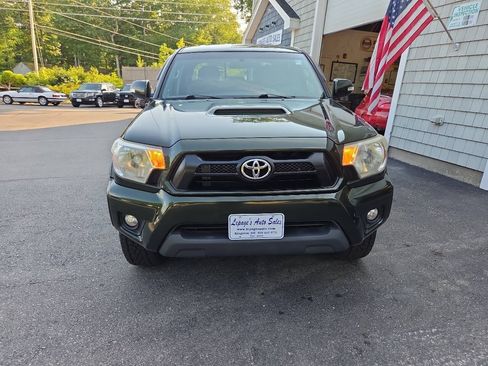 Used 2014 Toyota Tacoma 4x4 Double Cab w/ TRD Sport Package image 3