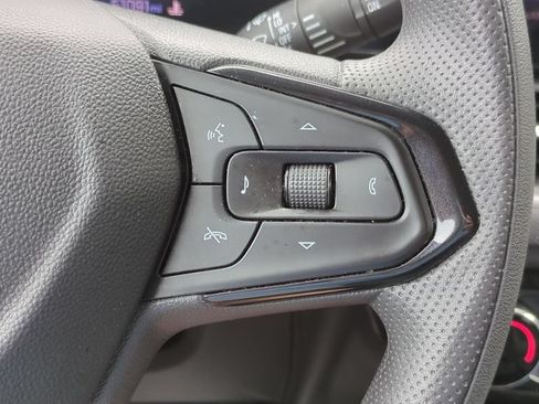 Used 2025 Chevrolet TrailBlazer LT AWD/4WD image 20