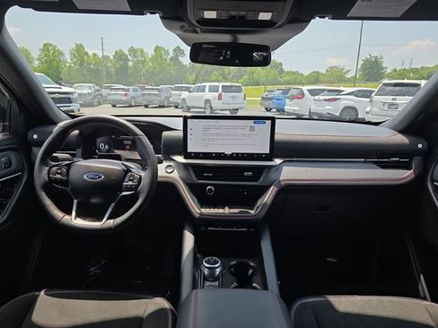 Used 2025 Ford Explorer ST AWD/4WD image 10