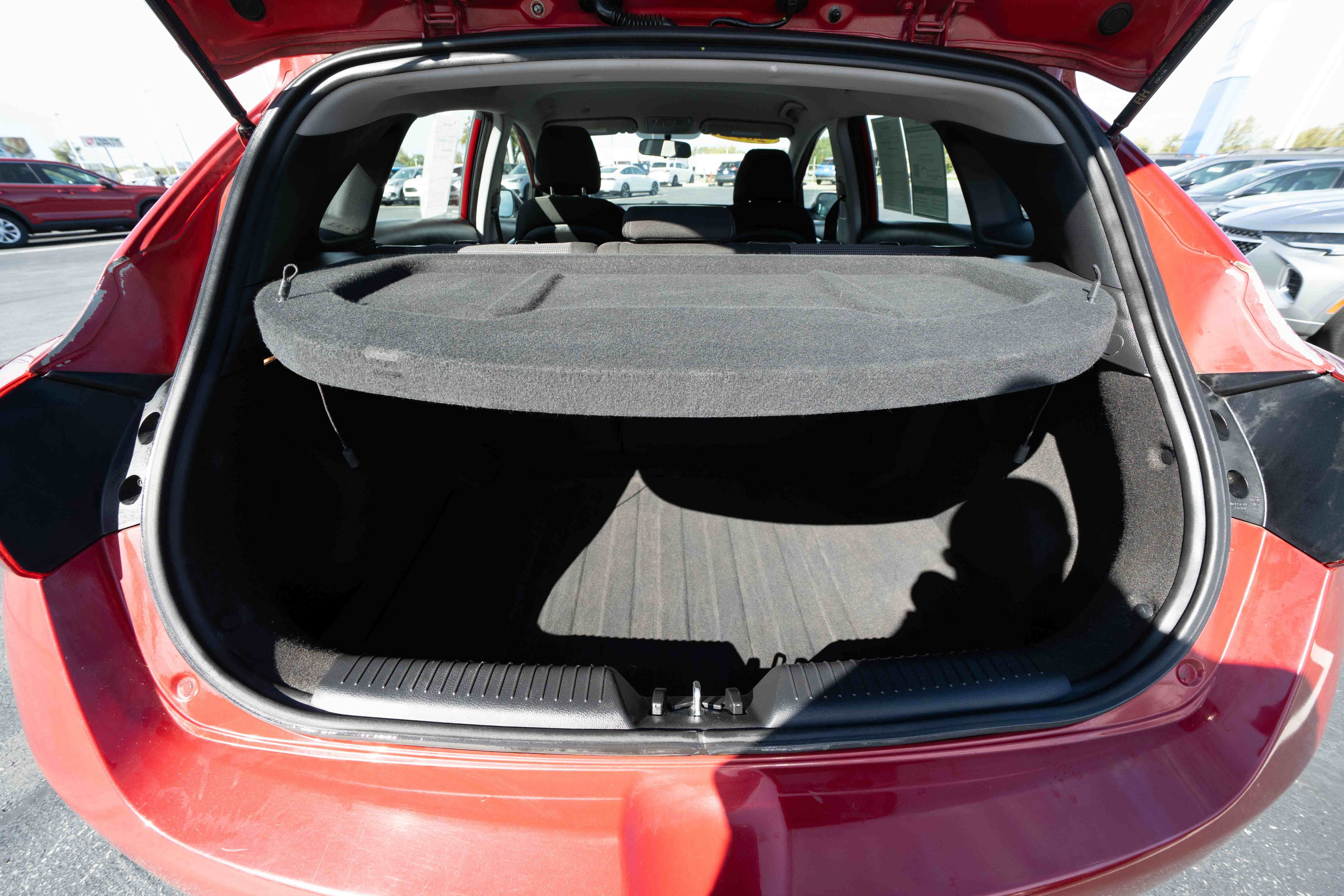 Used 2016 Hyundai Elantra GT FWD image 28