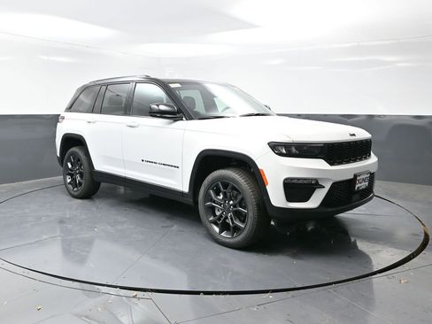 New 2025 Jeep Grand Cherokee Limited w/ Trailer Tow Package image 5