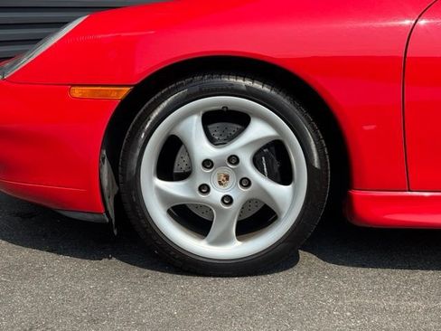 Used 2001 Porsche 911 Carrera RWD image 11