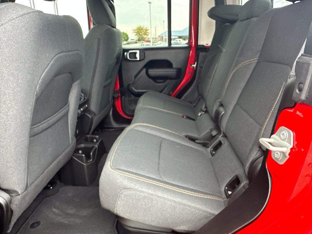 Used 2024 Jeep Gladiator Sport AWD/4WD image 19