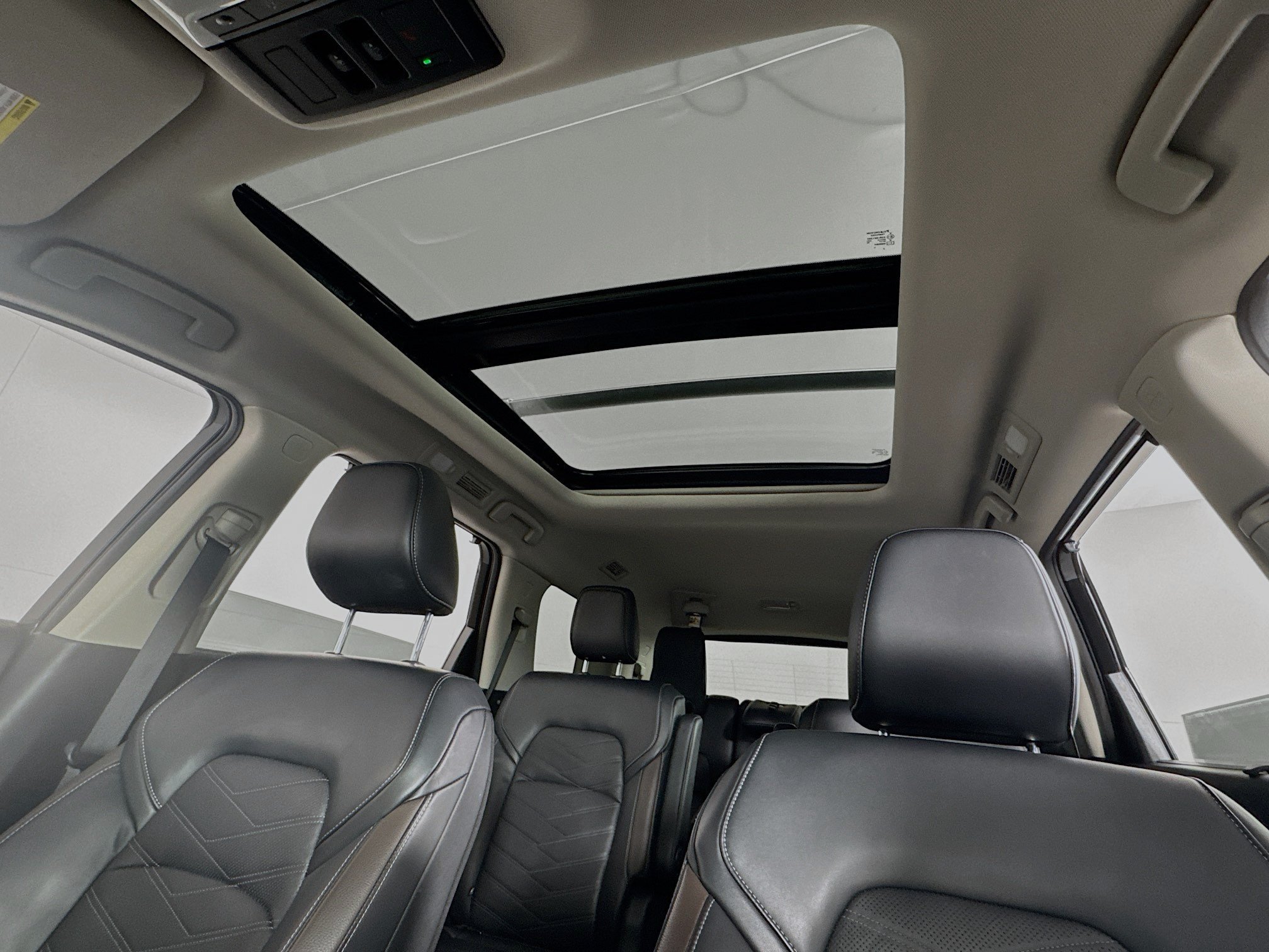 Used 2024 Nissan Pathfinder Platinum AWD/4WD image 15