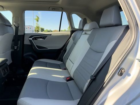 Certified 2019 Toyota RAV4 Limited AWD/4WD image 15