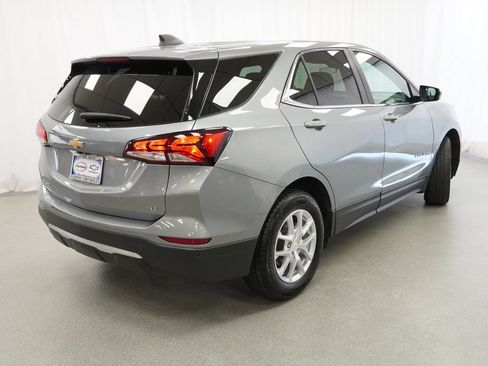 Certified 2024 Chevrolet Equinox LT FWD image 3