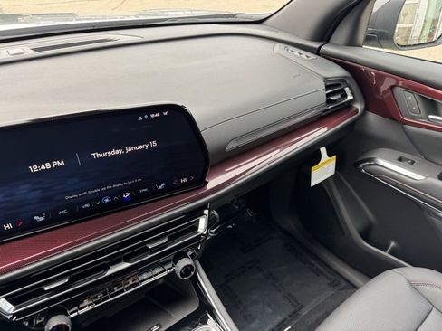 New 2026 Chevrolet Traverse Z71 w/ Driver Confidence Package image 27