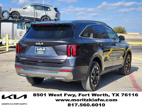 Used 2025 Kia Sorento S AWD/4WD image 4