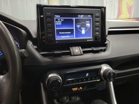 Used 2022 Toyota RAV4 LE AWD/4WD image 14