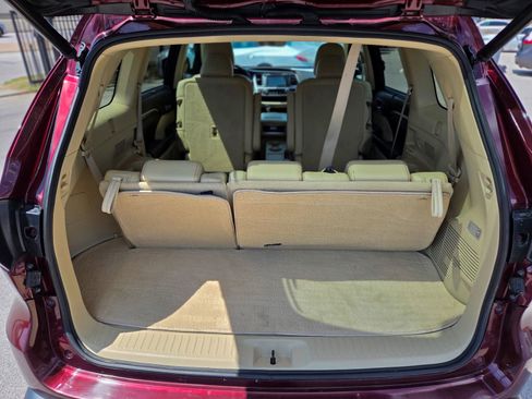 Used 2017 Toyota Highlander Limited Platinum image 8