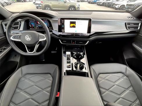 New 2026 Volkswagen Atlas Cross Sport SE image 12