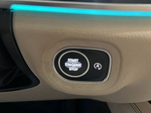 Used 2020 Mercedes-Benz GLS 450 4MATIC image 16