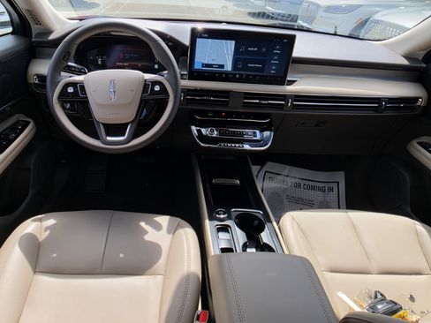 Used 2024 Lincoln Corsair FWD image 15