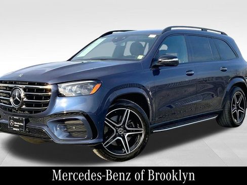 Used 2024 Mercedes-Benz GLS 450 4MATIC image 3