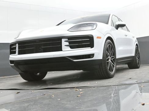 New 2026 Porsche Cayenne Coupe image 30