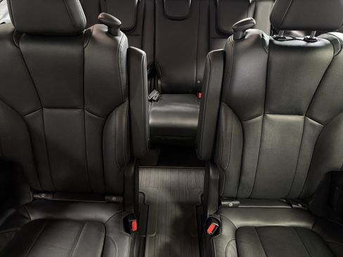 Certified 2025 Subaru Ascent Touring AWD/4WD image 19