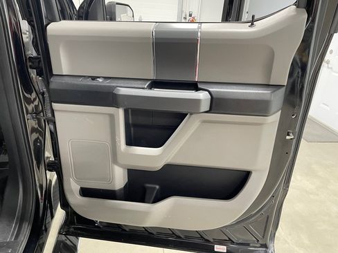 Used 2017 Ford F150 XLT w/ Equipment Group 302A Luxury image 21