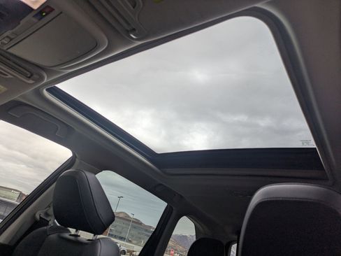 Used 2022 Subaru Forester Limited w/ Popular Package #2 image 23