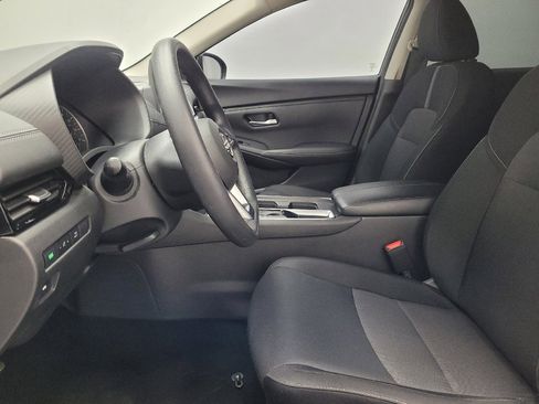 Used 2025 Nissan Sentra SV FWD image 17