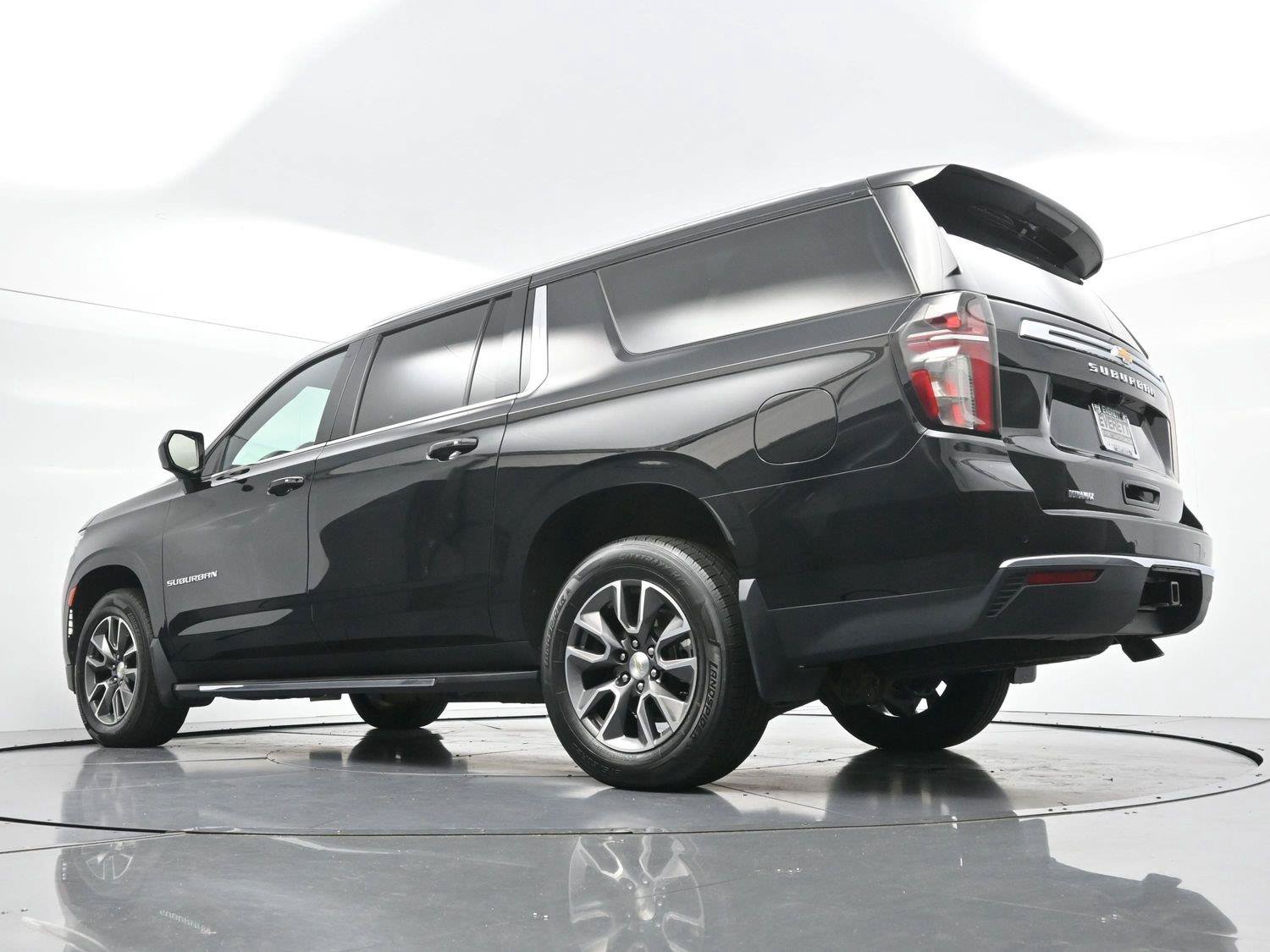 Used 2023 Chevrolet Suburban LS AWD/4WD image 52