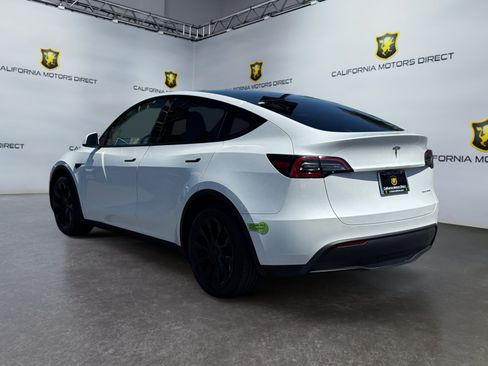 Used 2023 Tesla Model Y Long Range AWD/4WD image 3