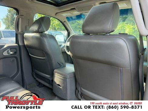 Used 2011 Nissan Frontier SL w/ Moonroof Pkg AWD/4WD image 15
