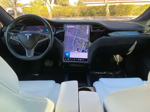 Used 2020 Tesla Model S Long Range Plus image 18