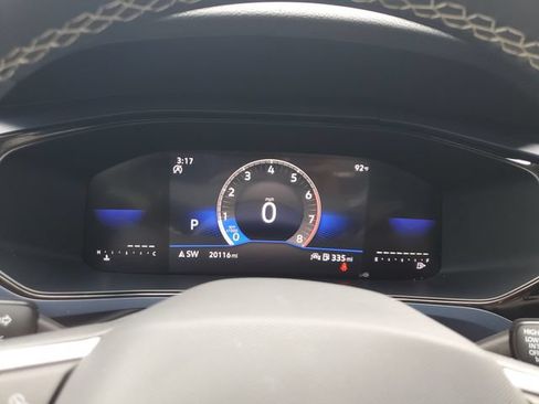 Certified 2023 Volkswagen Taos SE w/ Panoramic Sunroof Package FWD image 26