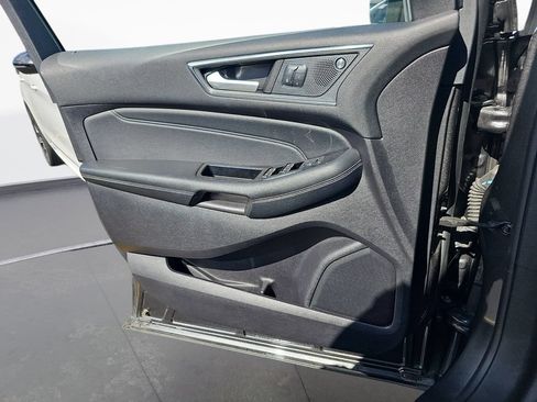 Used 2019 Ford Edge Titanium AWD/4WD image 26