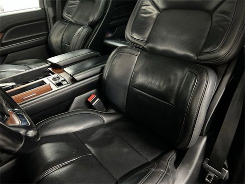 Used 2018 Lincoln Navigator Reserve w/ Technology Package image 20