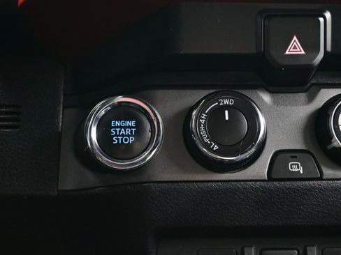 Used 2020 Toyota Tacoma TRD Sport image 23