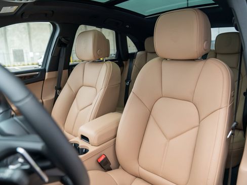 New 2026 Porsche Macan S AWD/4WD image 5