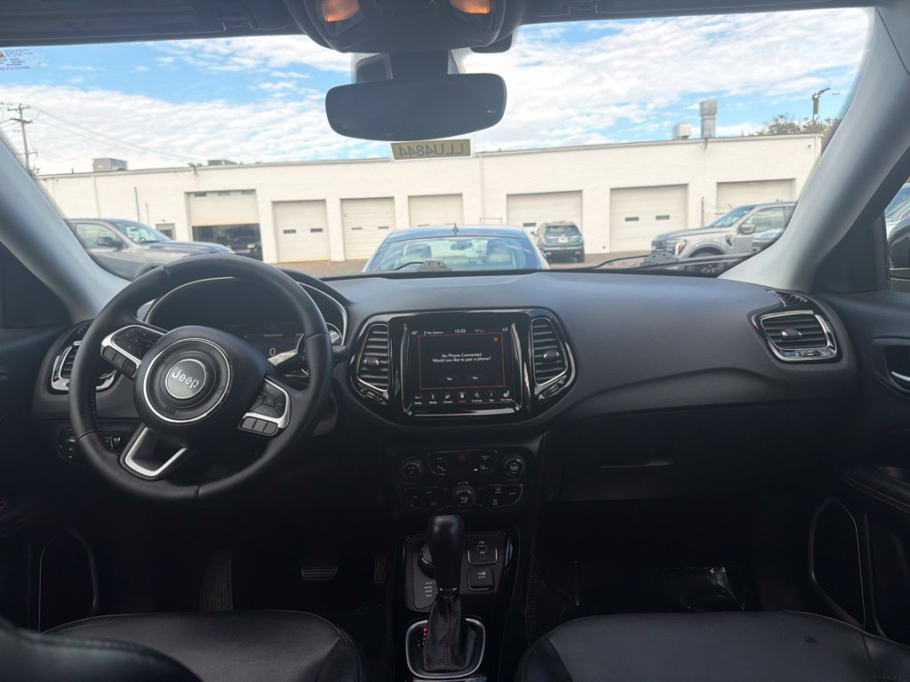 Used 2018 Jeep Compass Limited w/ Navigation Group AWD/4WD image 18
