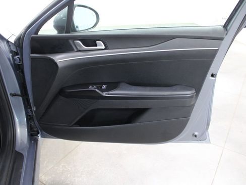 Used 2023 Kia K5 LXS image 27