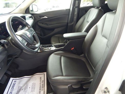 Used 2024 Buick Encore GX Sport Touring image 14