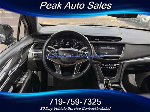 Used 2017 Cadillac XT5 Platinum w/ Driver Assist Package AWD/4WD image 16