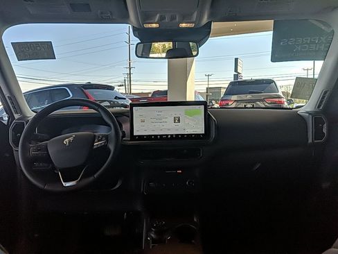 Used 2025 Ford Bronco Sport Outer Banks w/ Outer Banks Tech Package+ AWD/4WD image 15