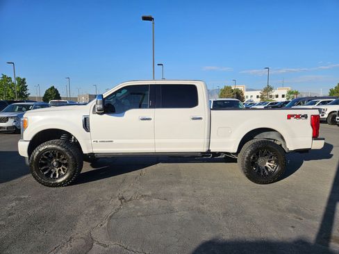 Used 2019 Ford F250 Platinum w/ Platinum Ultimate Package AWD/4WD image 9
