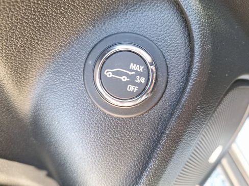 Used 2020 Buick Encore GX Essence image 24