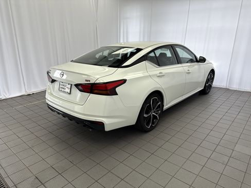 Used 2023 Nissan Altima 2.5 SR image 4