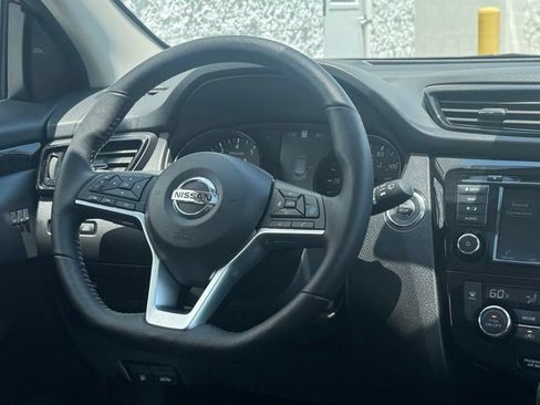 Used 2022 Nissan Rogue Sport SL w/ Premium Package AWD/4WD image 15