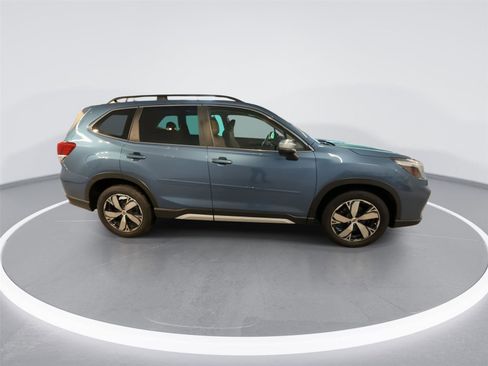 Used 2020 Subaru Forester Touring AWD/4WD image 9