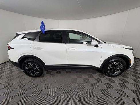 Used 2025 Kia Sportage LX image 8