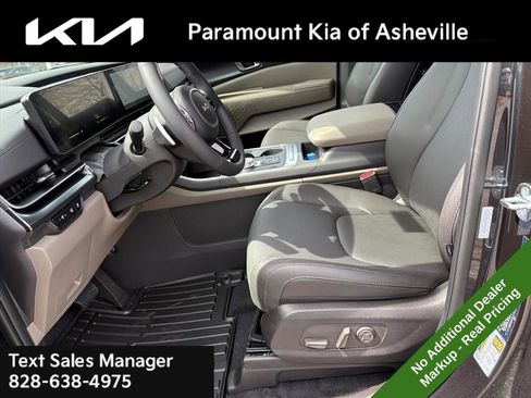 New 2026 Kia Carnival LXS image 17