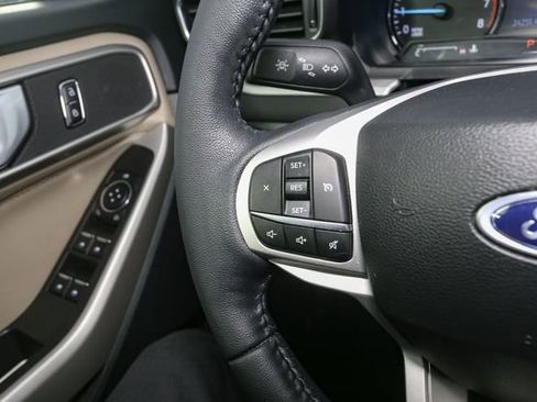 Used 2024 Ford Explorer XLT w/ Equipment Group 202A image 32