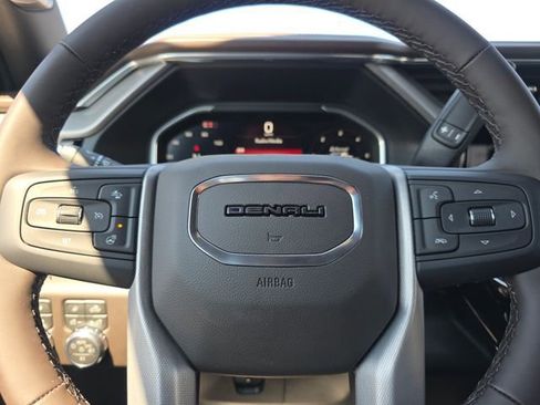 New 2026 GMC Sierra 2500 Denali w/ Denali Reserve Package AWD/4WD image 32