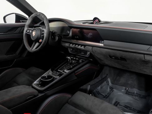 Used 2026 Porsche 911 Targa 4 GTS w/ Premium Package image 56