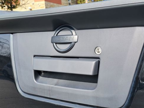 Used 2020 Nissan Frontier SV w/ Midnight Edition Floor Mats image 5