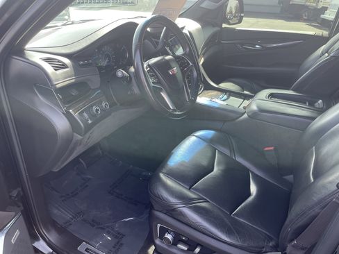 Used 2016 Cadillac Escalade Platinum image 12
